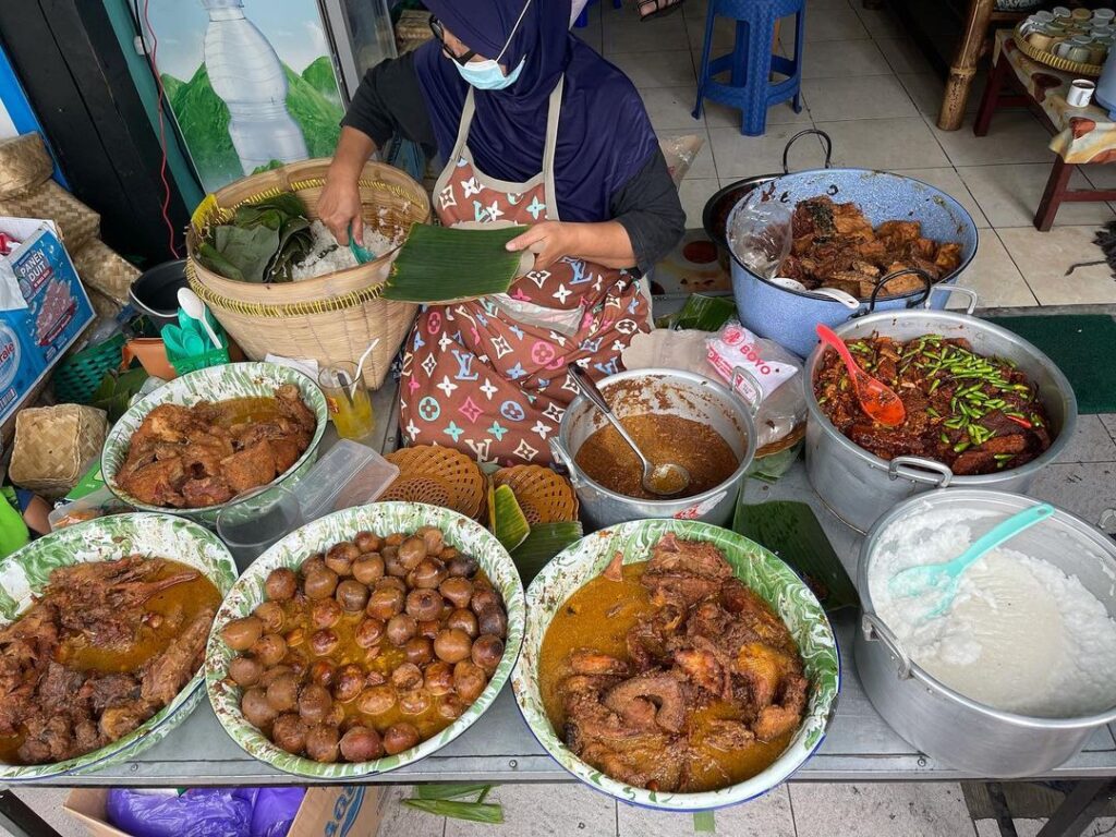 Kuliner Khas Jogja - Gudeg Mbah Lindu