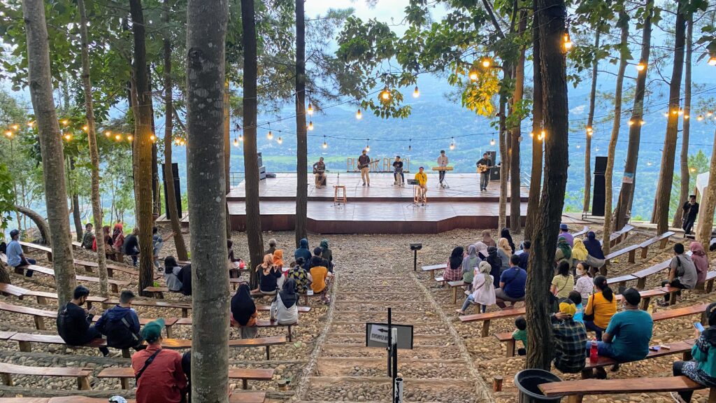 Puncak Becici - Indo Travel Planner